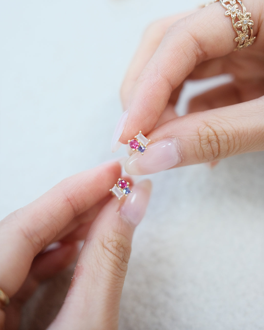 LOVE EARRING