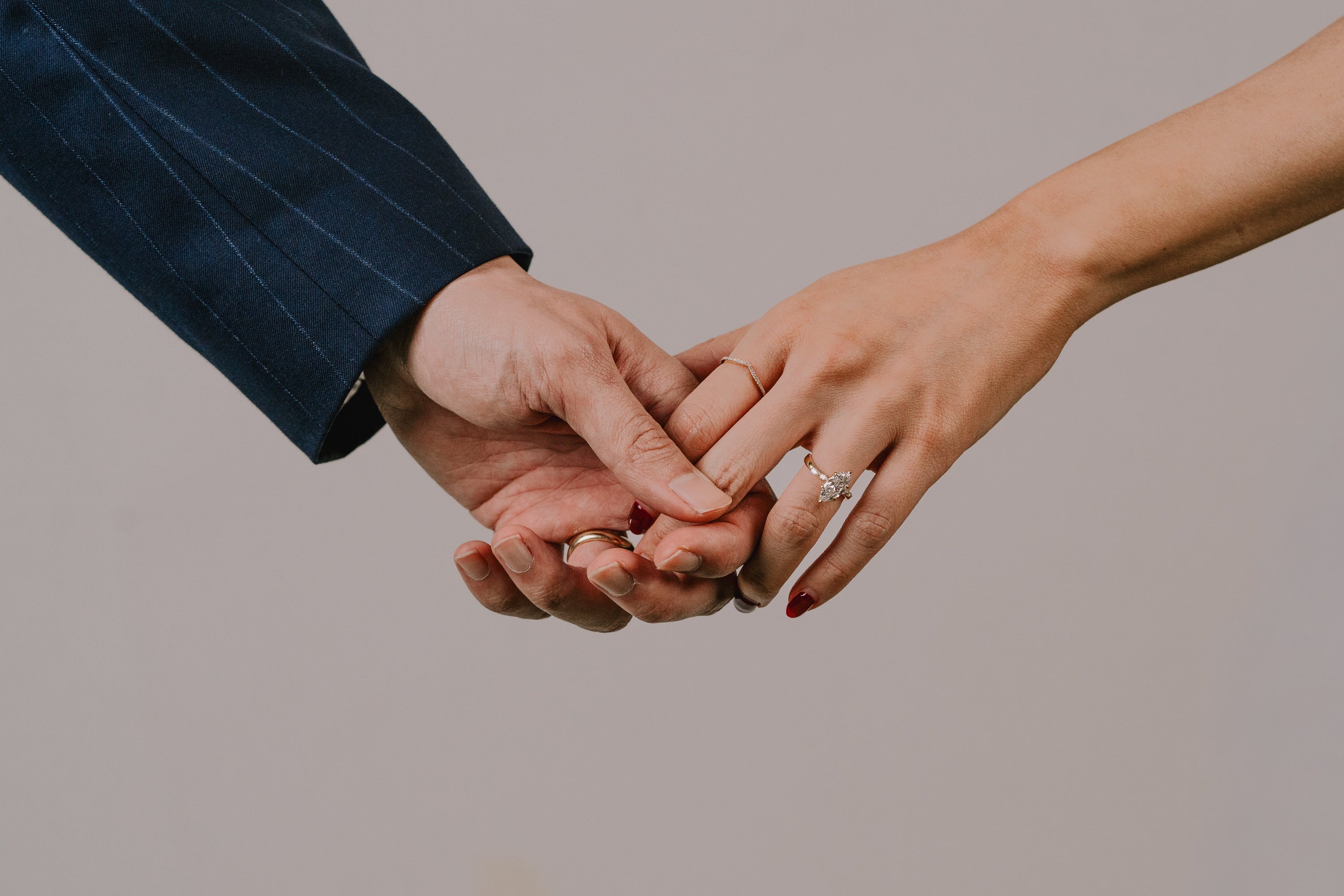 How to Choose the Perfect Wedding Band in Singapore (2026 Guide)