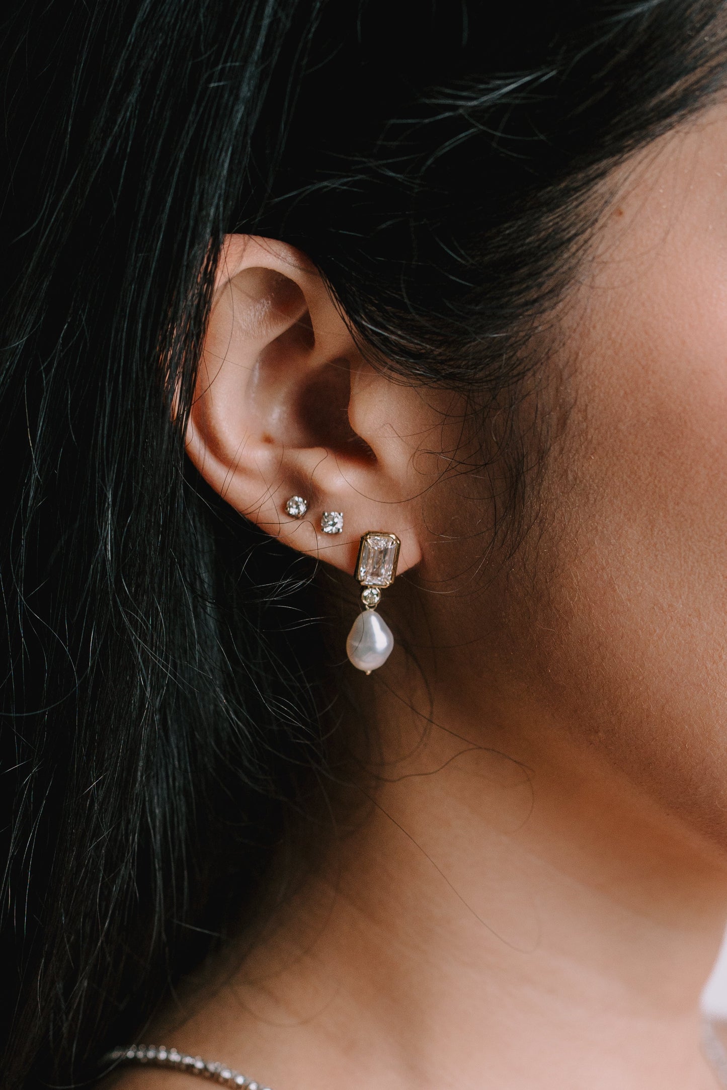 Pearl Flow Asymmetrical Diamond Earrings
